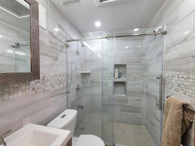 Primary Photo - 2 bedroom in ASTORIA NY 11105
