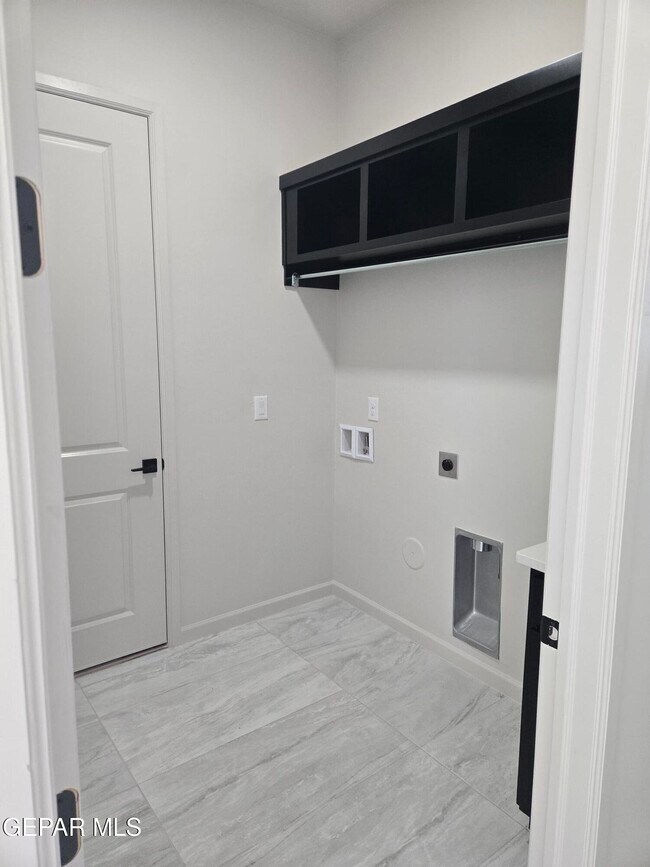 Building Photo - 13645 Keighly St