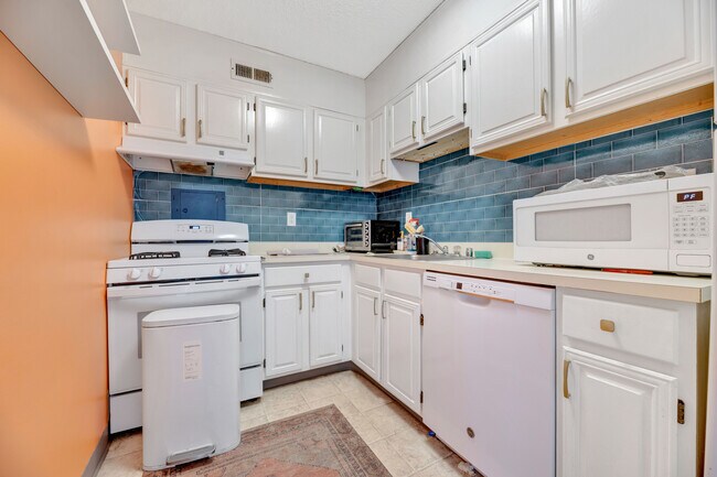 Building Photo - 240 M St SW