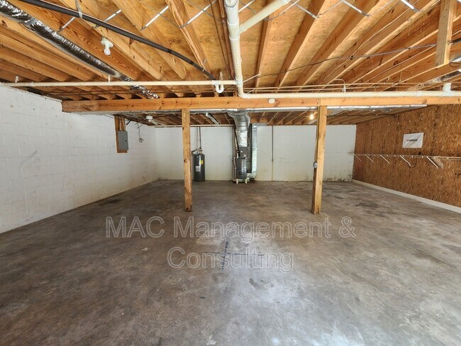 Building Photo - 1572 Shipley Rd