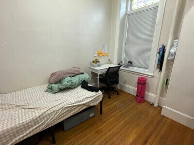 Building Photo - 448 Park Dr