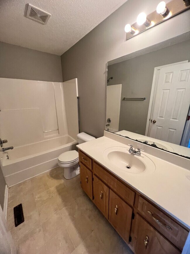 Building Photo - Beautiful Ranch with Bonus Room