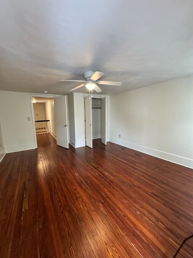 3rd FL BR #3 - 911 Campbell Ave SW