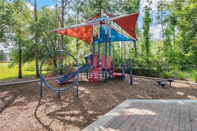 Building Photo - 15030 Evergreen Oak Loop