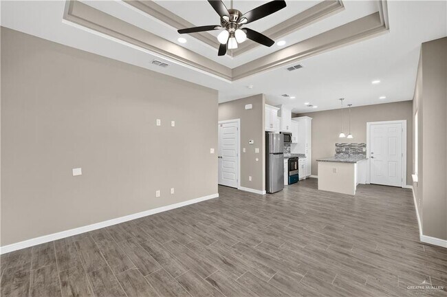 Building Photo - 23 Valle Vista St
