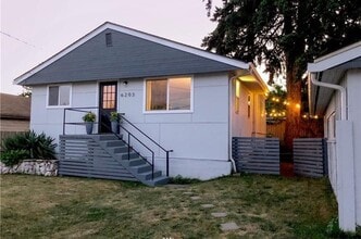 Building Photo - Charming 2 Bed 1 Bath in Hillman City!