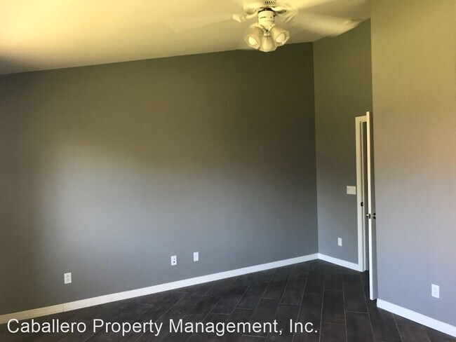 Building Photo - 3 br, 2 bath House - 256 E Liberty Ln 2119...