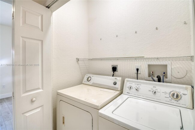 Building Photo - 7856 NW 110th Ave