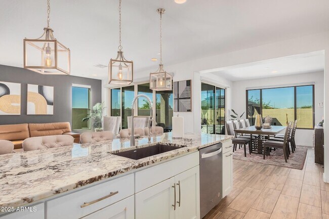 Building Photo - 5654 N 88th Ln