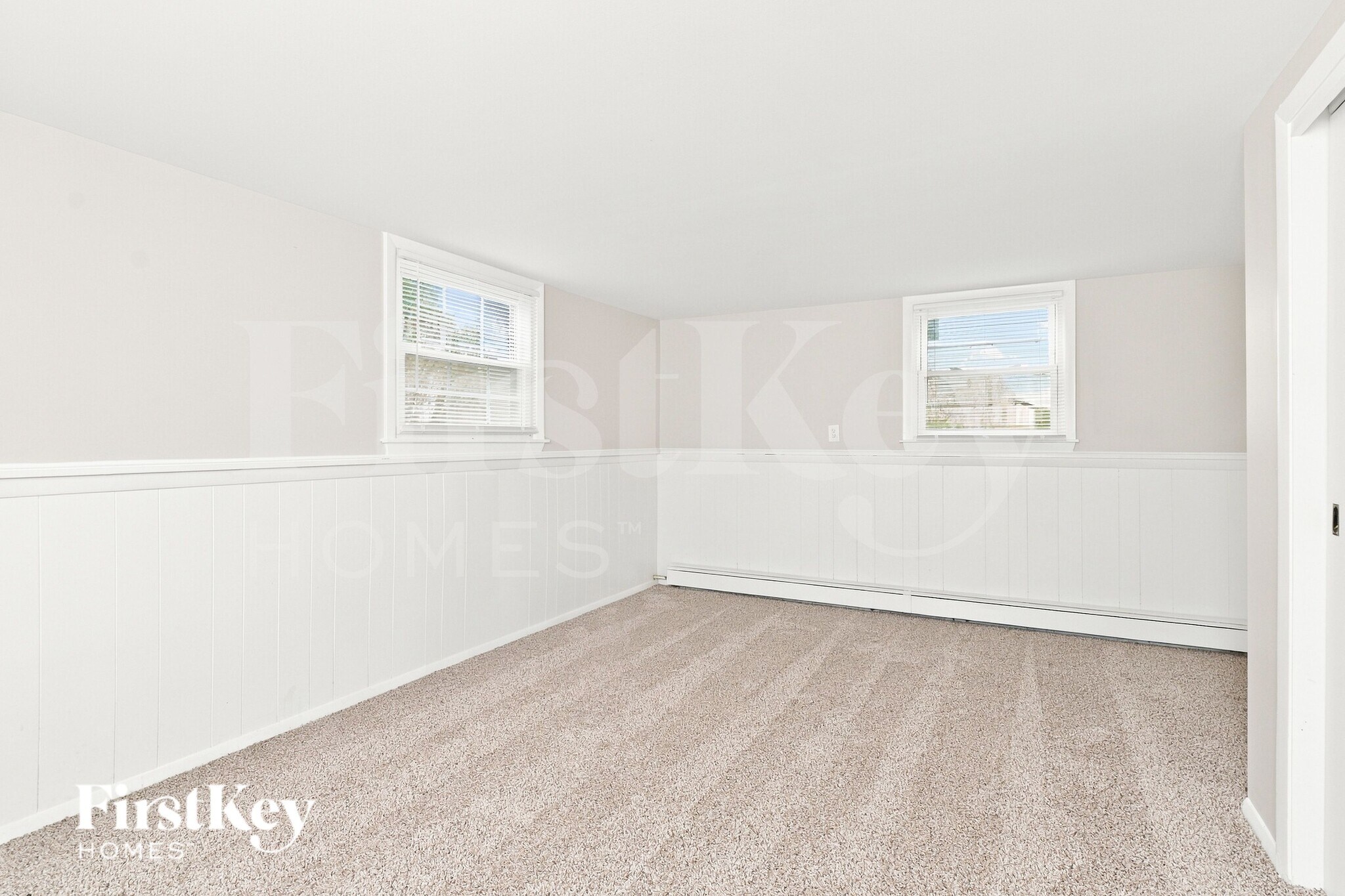 Building Photo - 401 Longview Dr