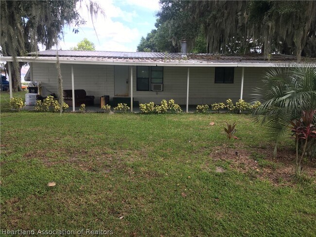 1625 S Lake Reedy Blvd 1625 S - 1625 S Lake Reedy Blvd Frostproof Fl Primary Photo 