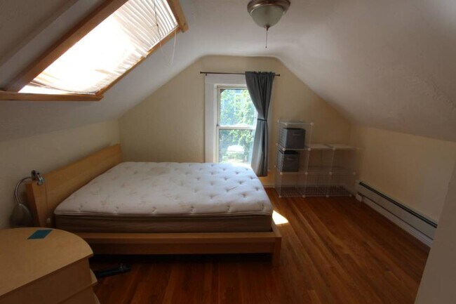 Building Photo - 3.0 bedroom in Cambridge Massachusetts 02139
