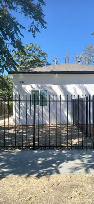 Primary Photo - 918 Monterey St