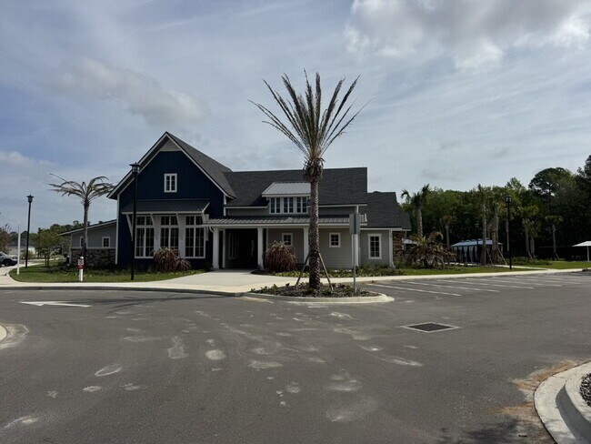 Building Photo - "Spacious 4-Bed Oasis with Granite Finishes & Guest Suite in Jacksonville!"