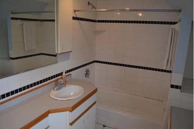 Bathroom - Upper - 1003 21st Ave SE