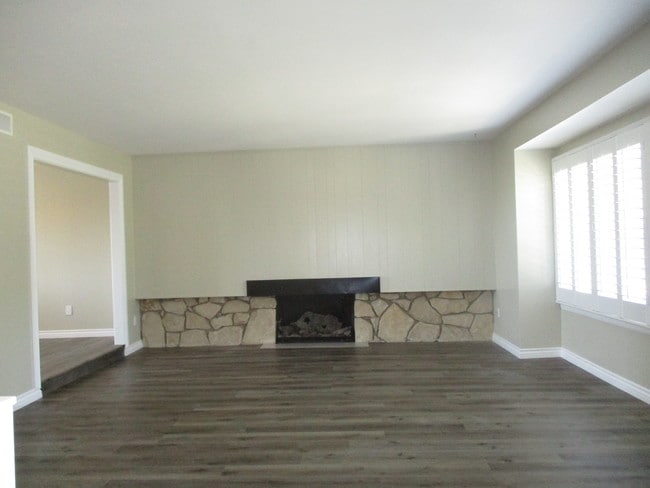 Building Photo - 18216 Index St