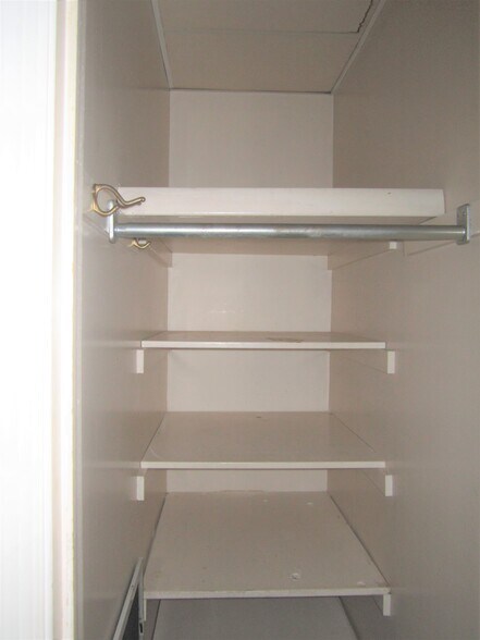 Building Photo - 2419 Beechwood Blvd