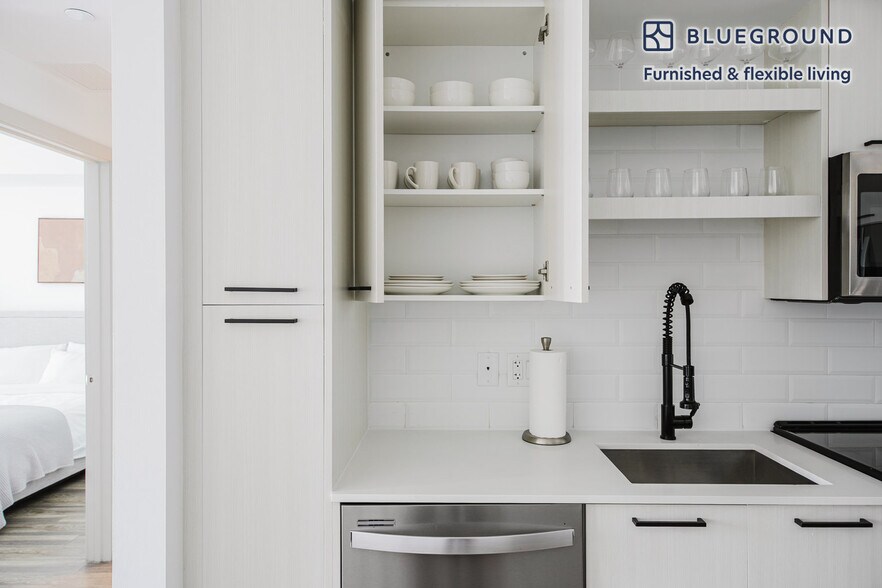 Building Photo - 221 SW 12th St