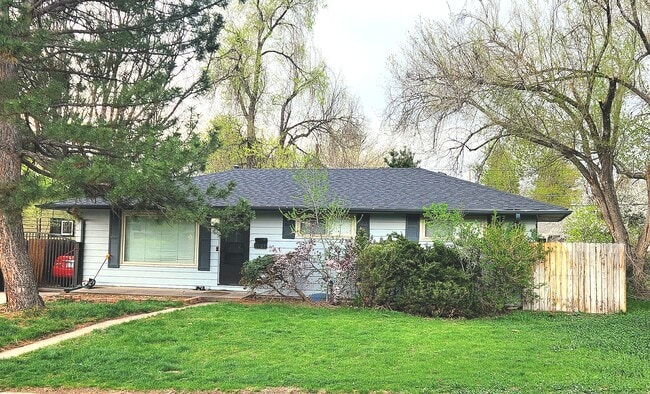 Primary Photo - 1621 S Eudora St