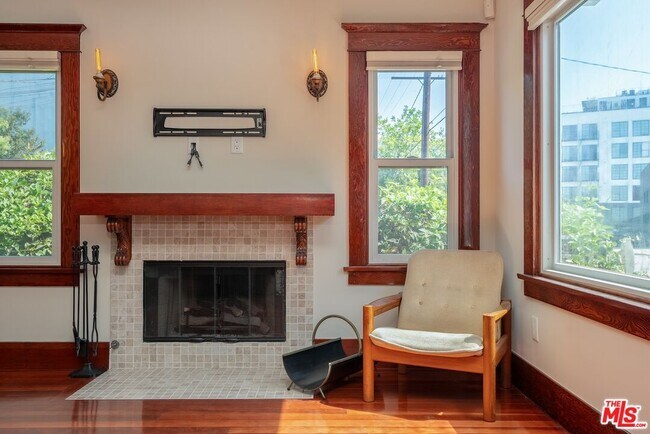 Building Photo - 4253 Fountain Ave