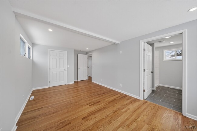 Building Photo - 101 Augusta Dr