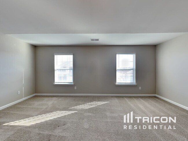 Building Photo - 147 N Cromwell Dr