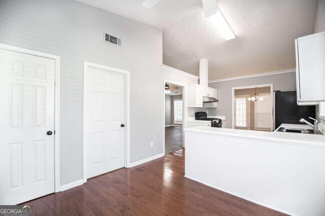 Building Photo - 907 Ashley Crossing Ln NW