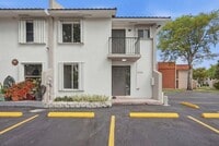 Building Photo - 3907 NW 76th Terrace