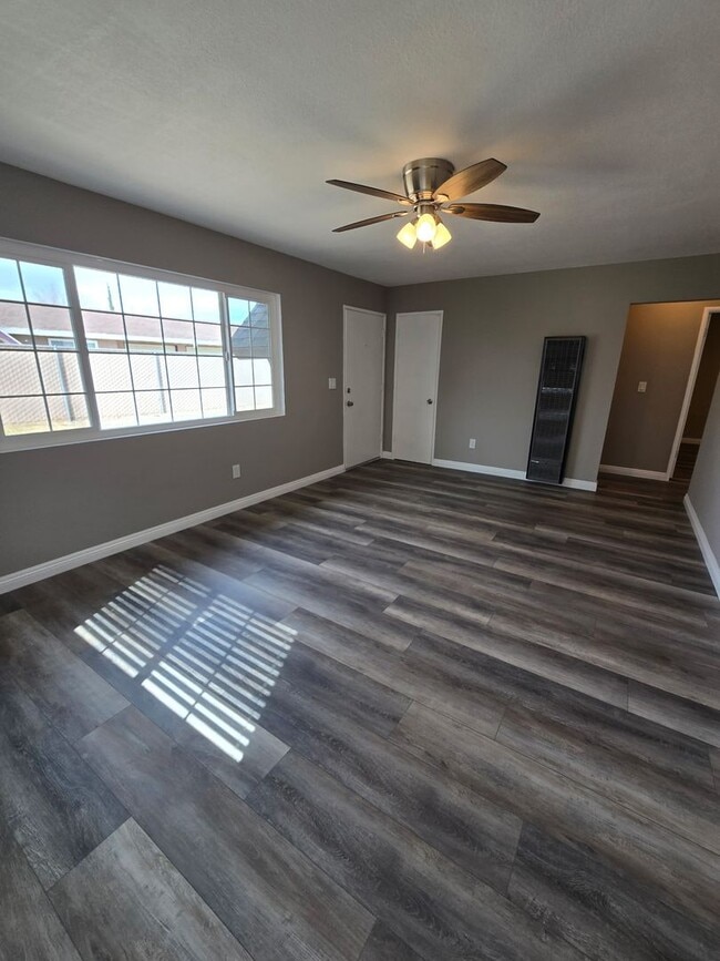 Building Photo - 16109 Spruce St