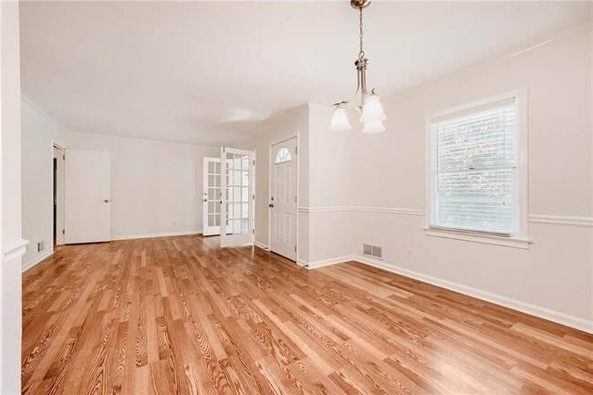 Building Photo - 1278 Fairhill Ln NE