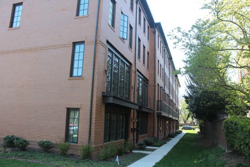 Building Photo - 928 N Buchanan St