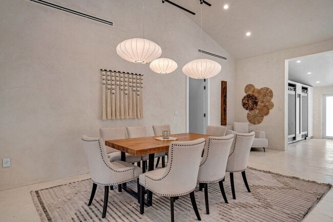 Building Photo - 5050 Biscayne Blvd