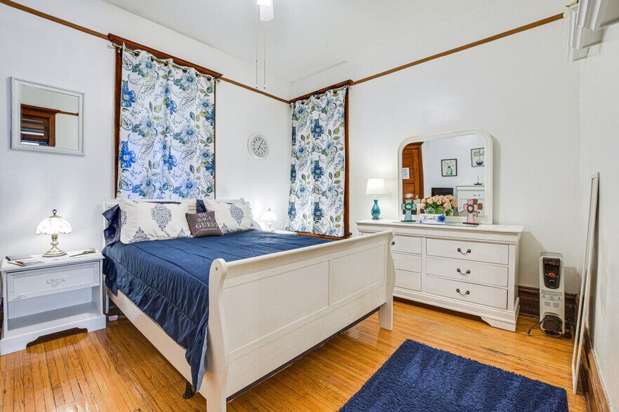 Building Photo - 3461 W Adams St