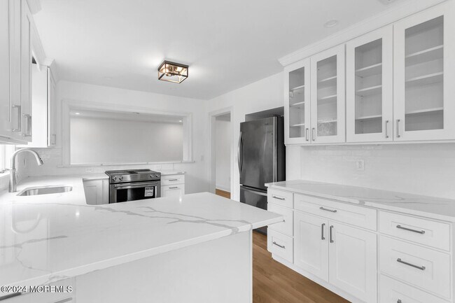 Building Photo - 74 S Ward Ave