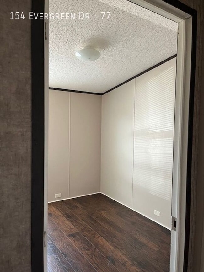 Building Photo - 154 Evergreen Dr