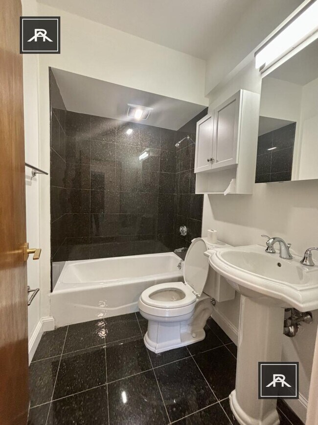 Building Photo - 2 bedroom in Brookline MA 02445