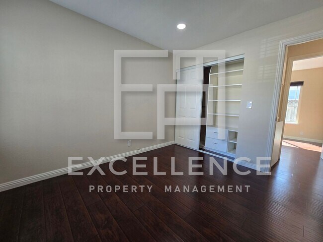 Building Photo - 4/2 House With Private Pool & Hot Tub, AC,...