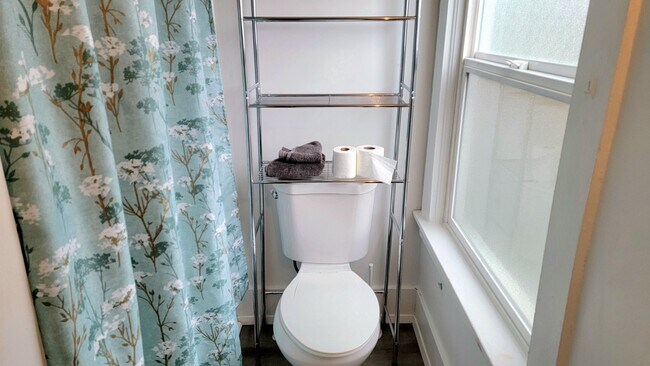 Building Photo - 044SCobert5503