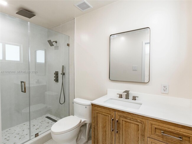 Building Photo - 254 SW 4th St