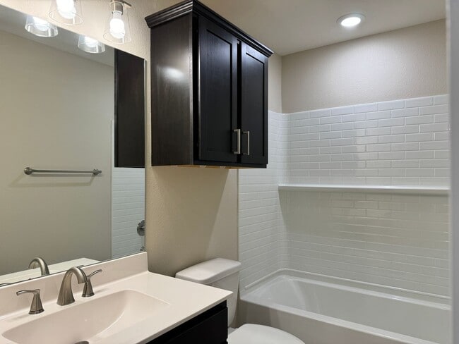 Building Photo - 14560 CR 2191