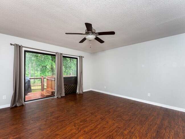 Building Photo - Waterfront Home in Carolina Lakes!