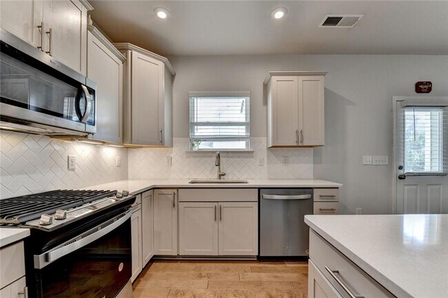 Building Photo - 5980 Bennett Pkwy