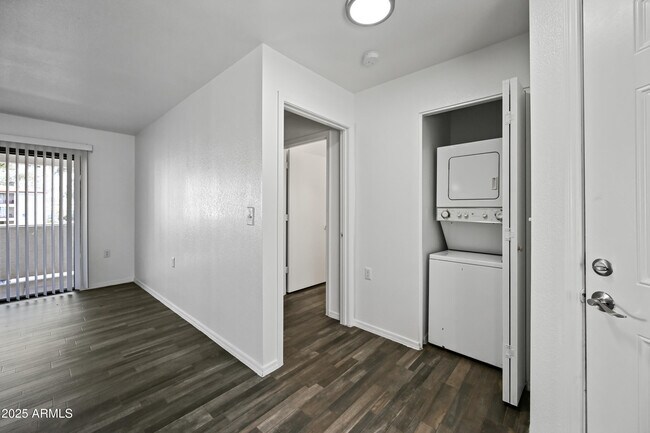 Building Photo - 3065 N 67th Ave