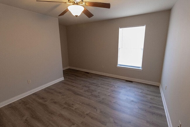 Building Photo - 4700 Dehaven Dr