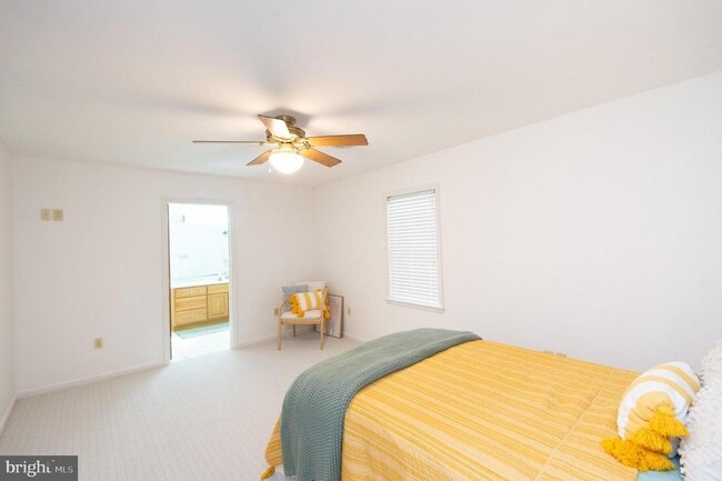 Building Photo - 110 Middle St