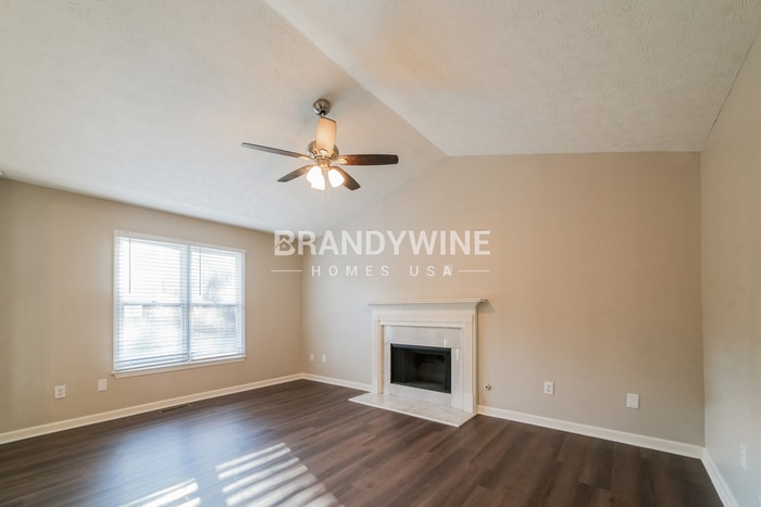 Building Photo - 403 Chippewa Dr SE