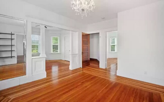 Building Photo - 40 Orchard St