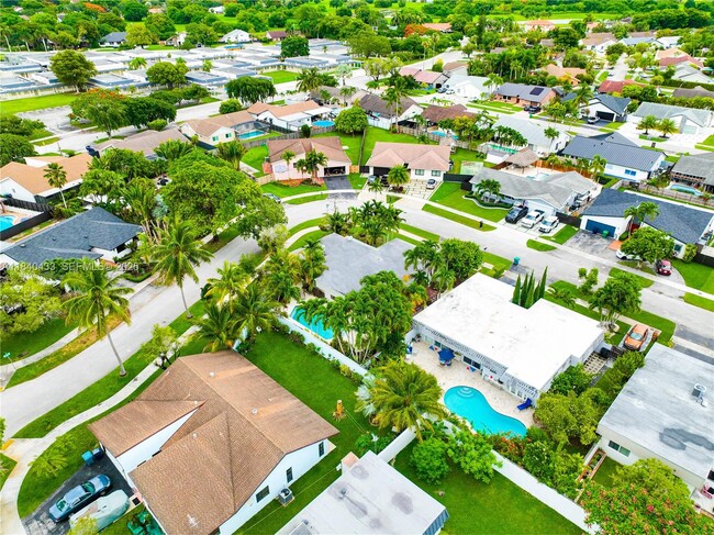 Building Photo - 9614 SW 134th Ct