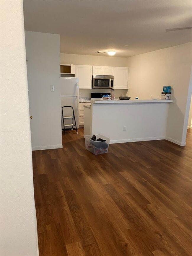 Building Photo - 1502 Zephyr Ln