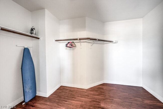 Building Photo - 5663 Artesia Lake Ct